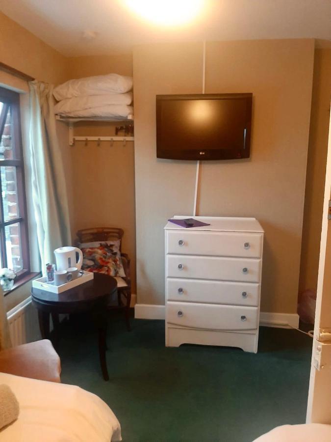 Poyntzpass Railway Bar Apartment מראה חיצוני תמונה