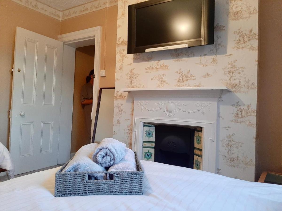 Poyntzpass Railway Bar Apartment מראה חיצוני תמונה